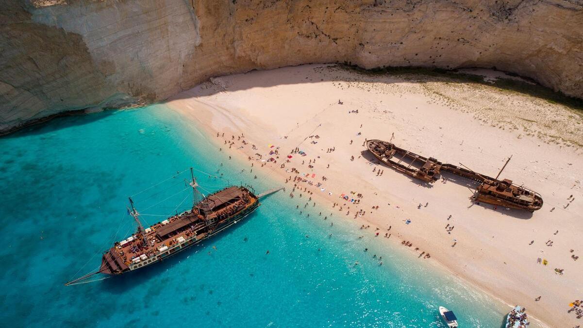 Παραλία Ναυάγιο στη Ζάκυνθο – Δορυφορικά και επίγεια συστήματα στη Ζάκυνθο από τη ΛΥΡΑ ΑΕΒΕ